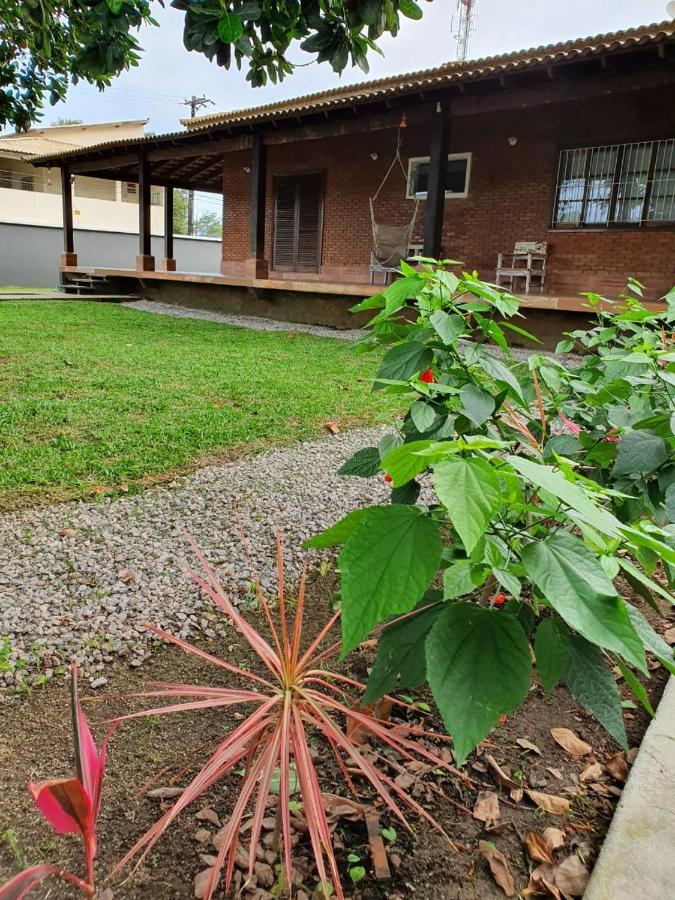 Suites Flor De Maria Na Martin De Sa Caraguatatuba Bagian luar foto